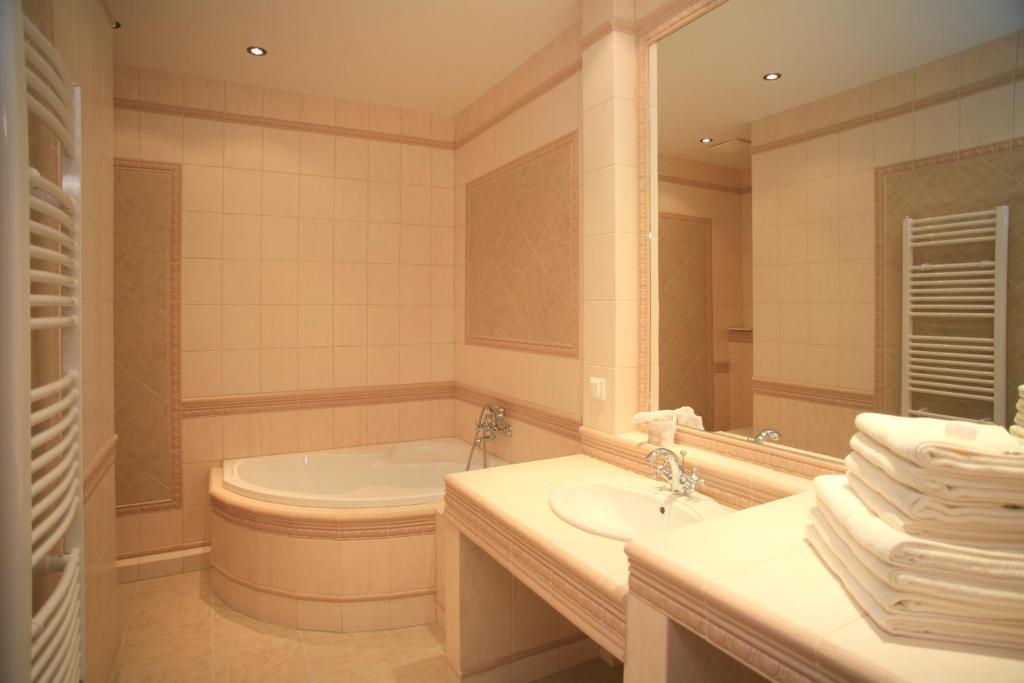 Slunecni Lazne Apartments カルロヴィ・ヴァリ 部屋 写真