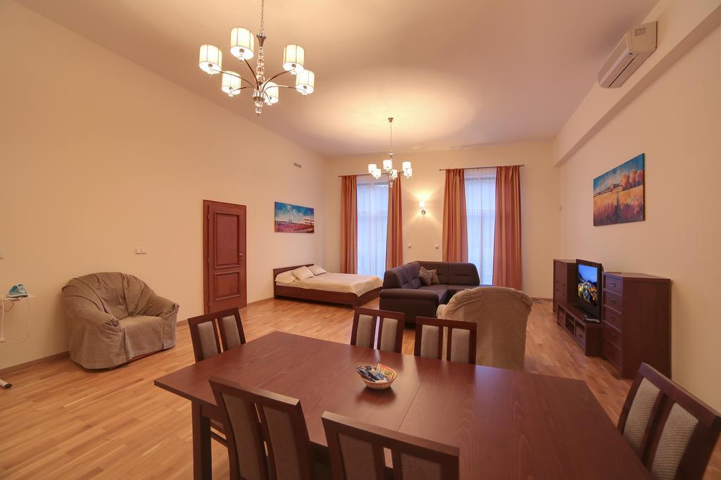 Slunecni Lazne Apartments カルロヴィ・ヴァリ 部屋 写真