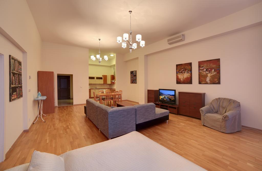 Slunecni Lazne Apartments カルロヴィ・ヴァリ 部屋 写真