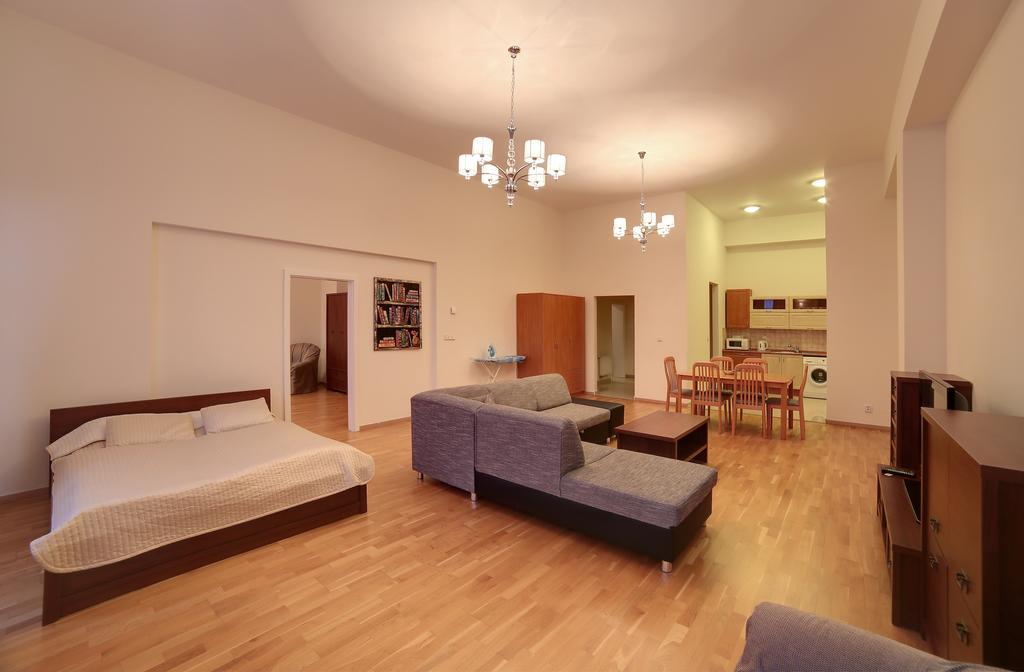 Slunecni Lazne Apartments カルロヴィ・ヴァリ 部屋 写真
