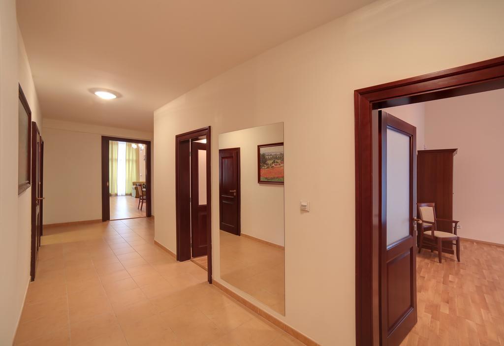 Slunecni Lazne Apartments カルロヴィ・ヴァリ 部屋 写真