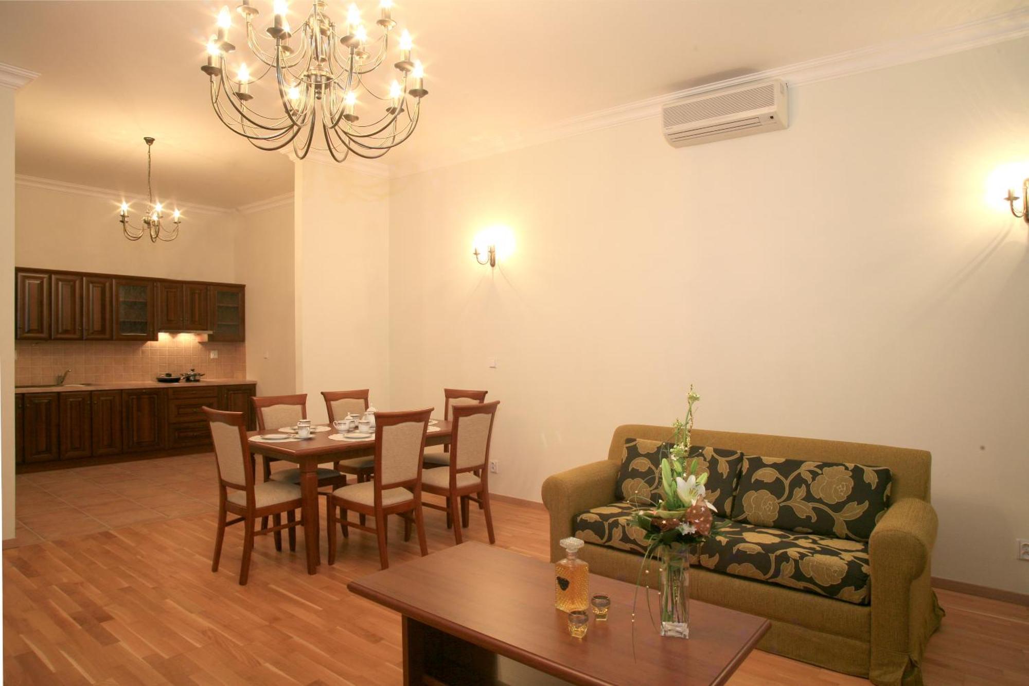 Slunecni Lazne Apartments カルロヴィ・ヴァリ エクステリア 写真